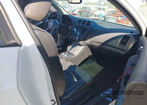 2010 Nissan Altima 2.5 S from USA, damaged, VIN 1N4AL2EP1AC117492